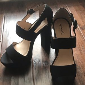 Black Qupid Pumps SOLD